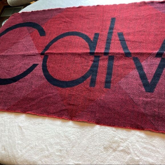 Calvin Klein Knit Acrylic Blanket Shawl - Picture 5 of 8
